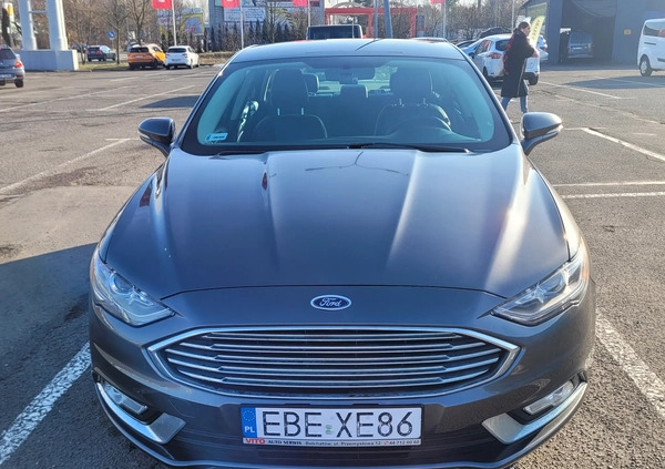 Ford Fusion cena 53000 przebieg: 132100, rok produkcji 2017 z Bełchatów małe 631